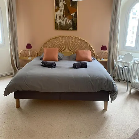 15, Beautiful 3 Bedrooms Paris